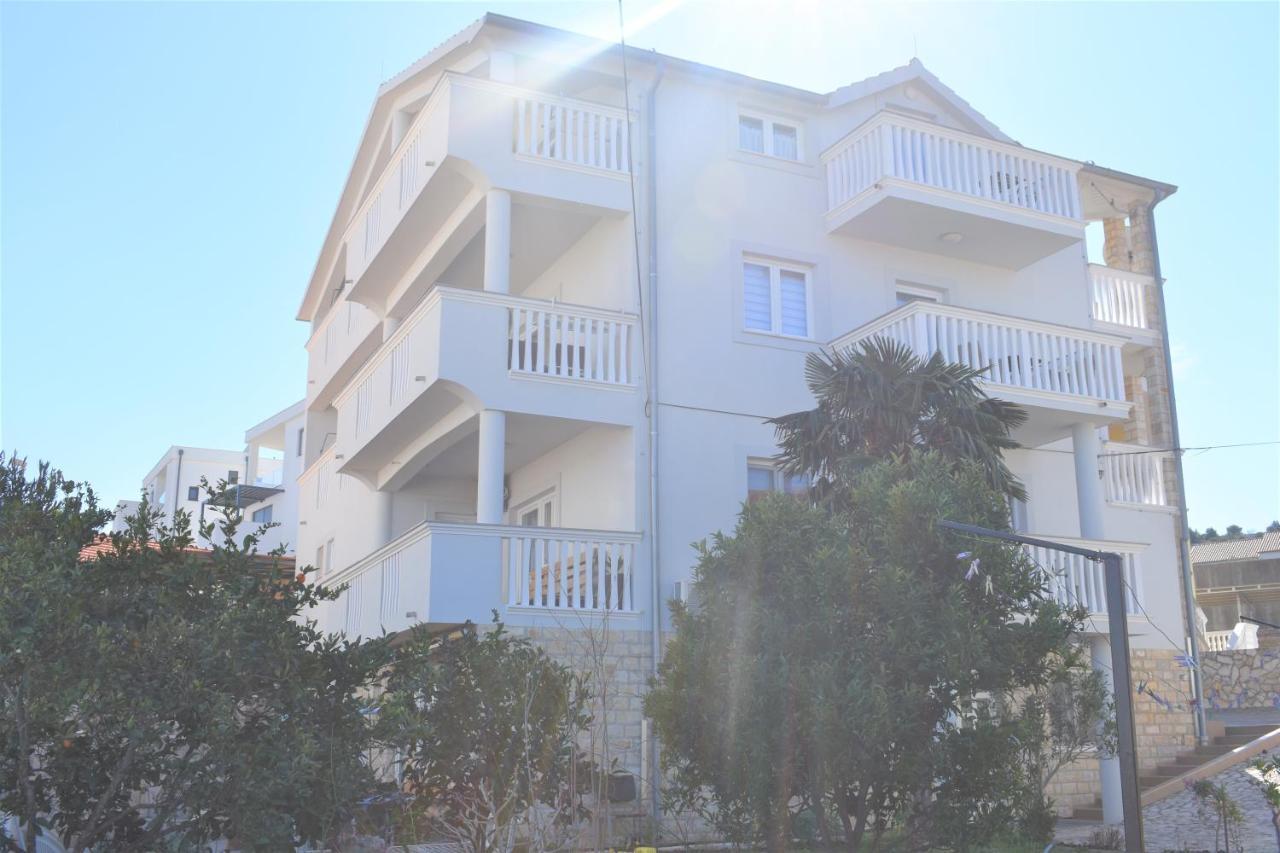 Apartments Janja Murter Luaran gambar