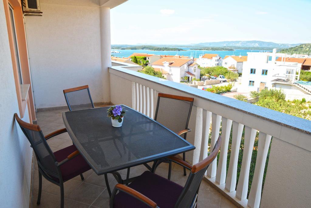 Apartments Janja Murter Luaran gambar